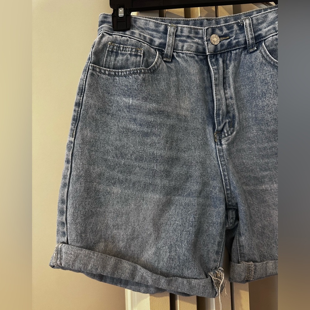 Bermuda shorts - Picture 8 of 8